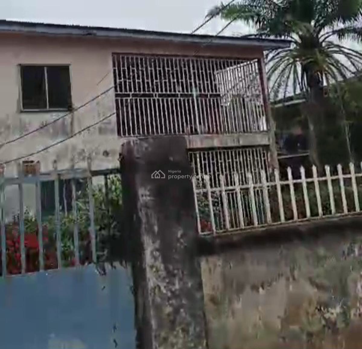 Old Duplex & Bq on 100ft By 130ft Land, Ihama Road, Old Gra, Benin, Oredo, Edo, House for Sale