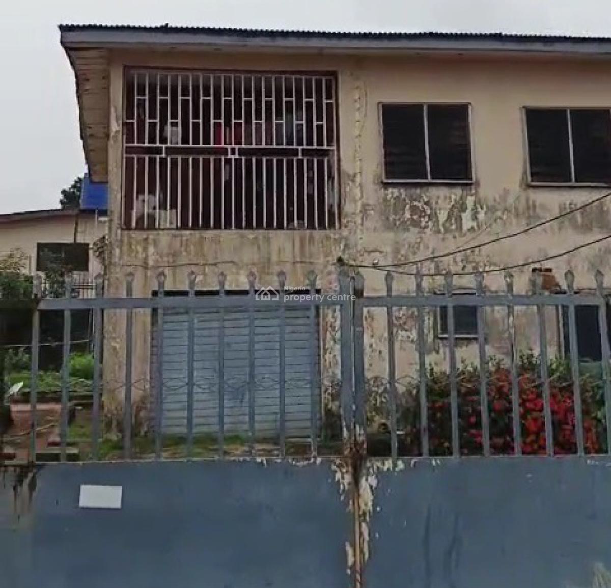 Old Duplex & Bq on 100ft By 130ft Land, Ihama Road, Old Gra, Benin, Oredo, Edo, House for Sale