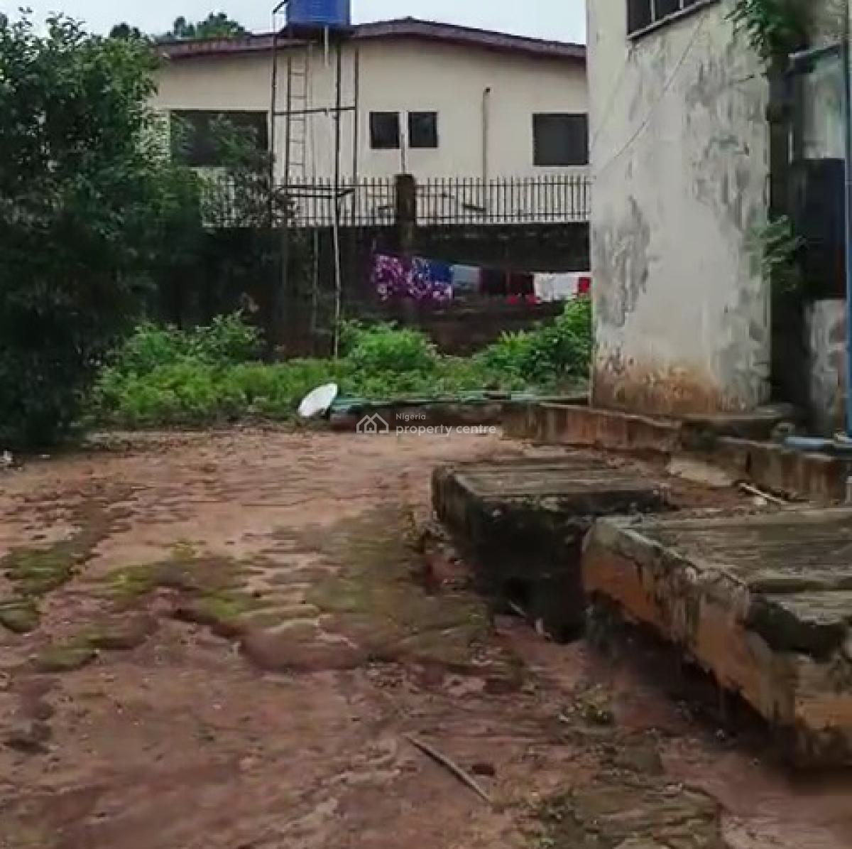 Old Duplex & Bq on 100ft By 130ft Land, Ihama Road, Old Gra, Benin, Oredo, Edo, House for Sale