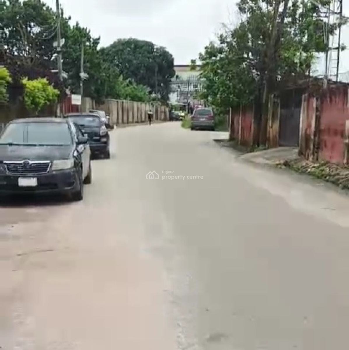 Old Duplex & Bq on 100ft By 130ft Land, Ihama Road, Old Gra, Benin, Oredo, Edo, House for Sale