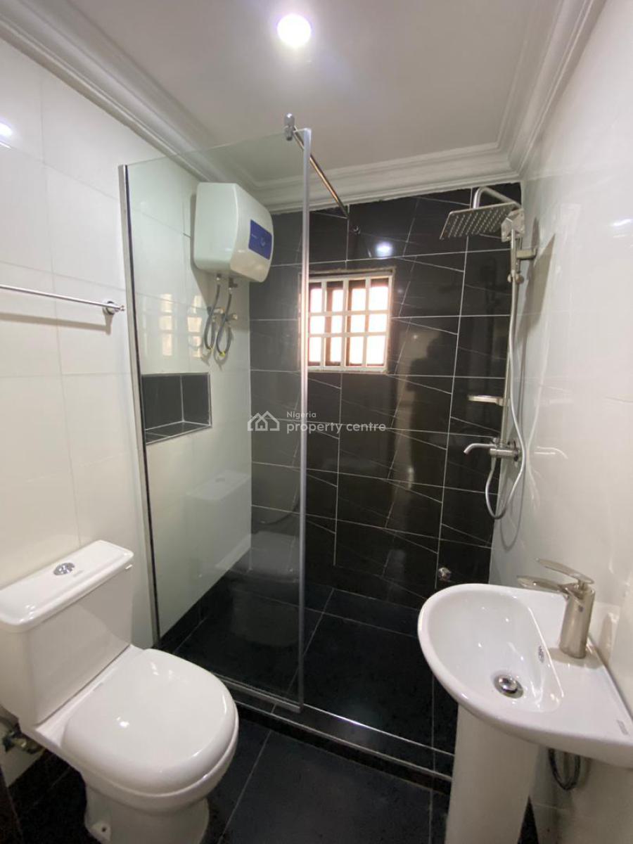 3 Bedroom Flat on 2nd Floor Fha Quarters, Fha Quarters, Maitama District, Abuja, Flat / Apartment for Rent
