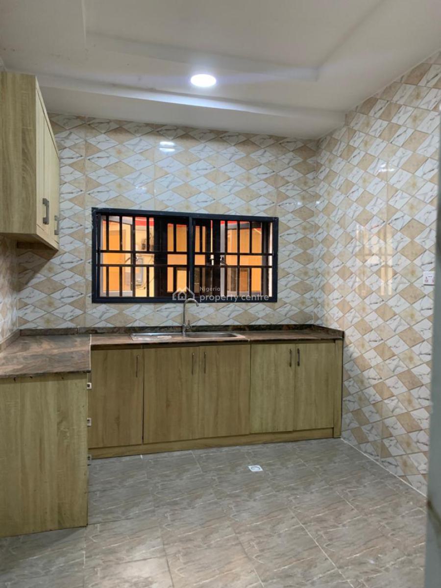 3 Bedroom Flat on 2nd Floor Fha Quarters, Fha Quarters, Maitama District, Abuja, Flat / Apartment for Rent