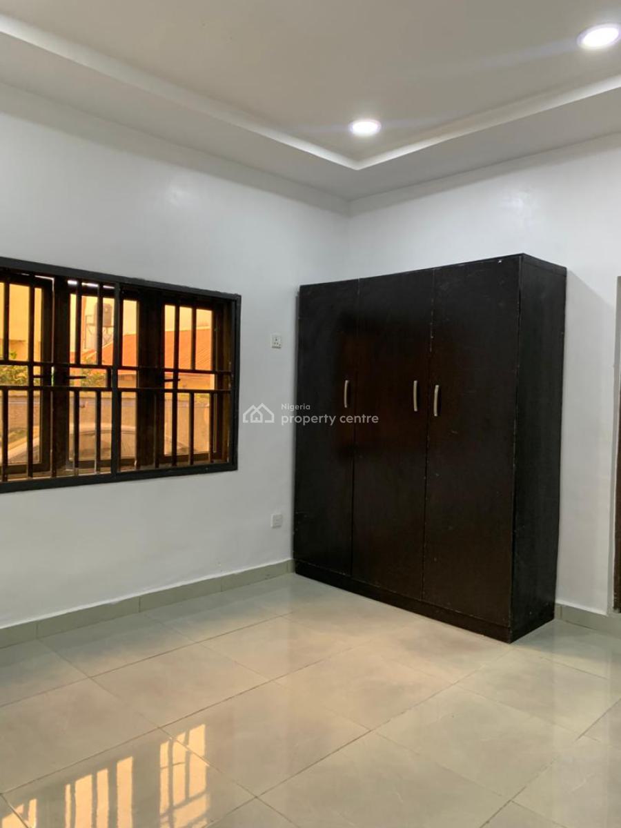 3 Bedroom Flat on 2nd Floor Fha Quarters, Fha Quarters, Maitama District, Abuja, Flat / Apartment for Rent
