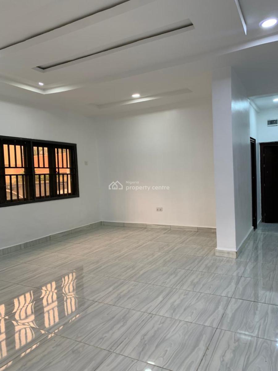 3 Bedroom Flat on 2nd Floor Fha Quarters, Fha Quarters, Maitama District, Abuja, Flat / Apartment for Rent