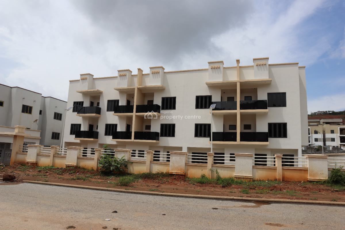 25 Rooms Apartments (5 Terraces) with a C of O, By Obi Cubanas House, Guzape District, Abuja, Terraced Duplex for Sale