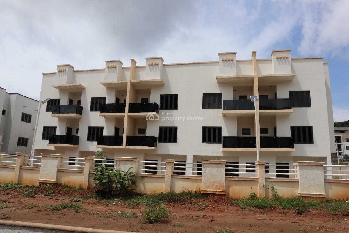 25 Rooms Apartments (5 Terraces) with a C of O, By Obi Cubanas House, Guzape District, Abuja, Terraced Duplex for Sale