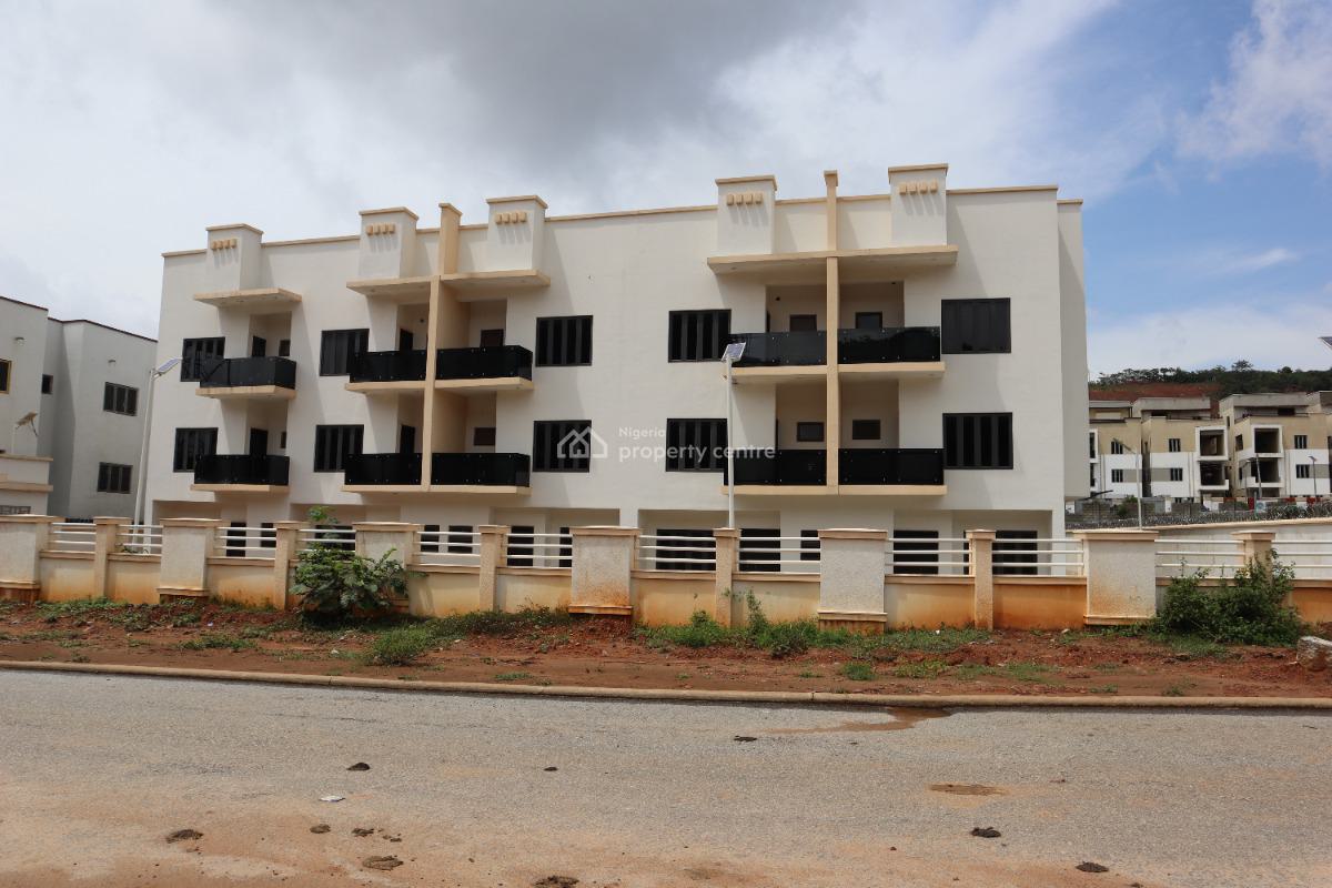 25 Rooms Apartments (5 Terraces) with a C of O, By Obi Cubanas House, Guzape District, Abuja, Terraced Duplex for Sale