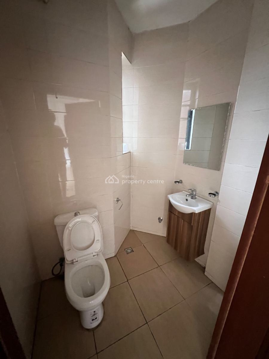 Well Maintained 3 Bedroom Flat with Elevators, Oniru, Victoria Island (vi), Lagos, Flat / Apartment for Rent