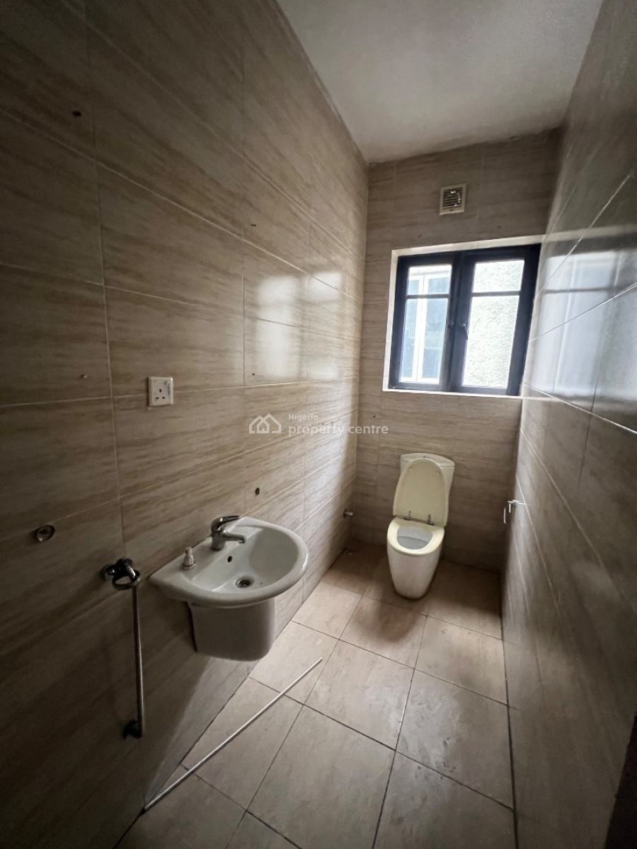 Well Maintained 3 Bedroom Flat with Elevators, Oniru, Victoria Island (vi), Lagos, Flat / Apartment for Rent