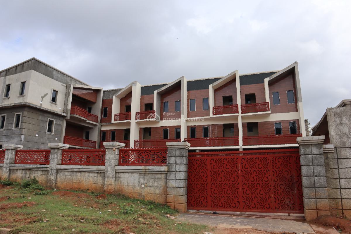 32 Rooms Apartments with C of O, By Obi Cubanas House, Guzape District, Abuja, Terraced Duplex for Sale