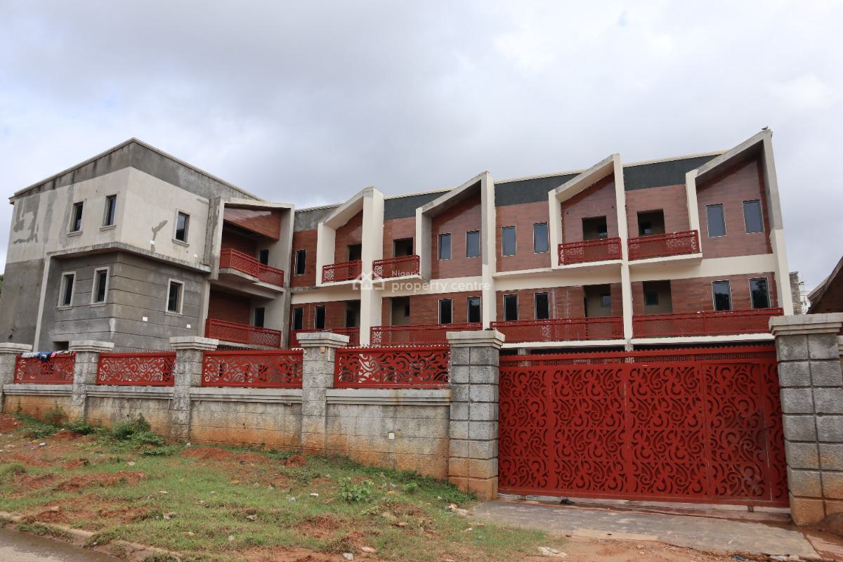 32 Rooms Apartments with C of O, By Obi Cubanas House, Guzape District, Abuja, Terraced Duplex for Sale