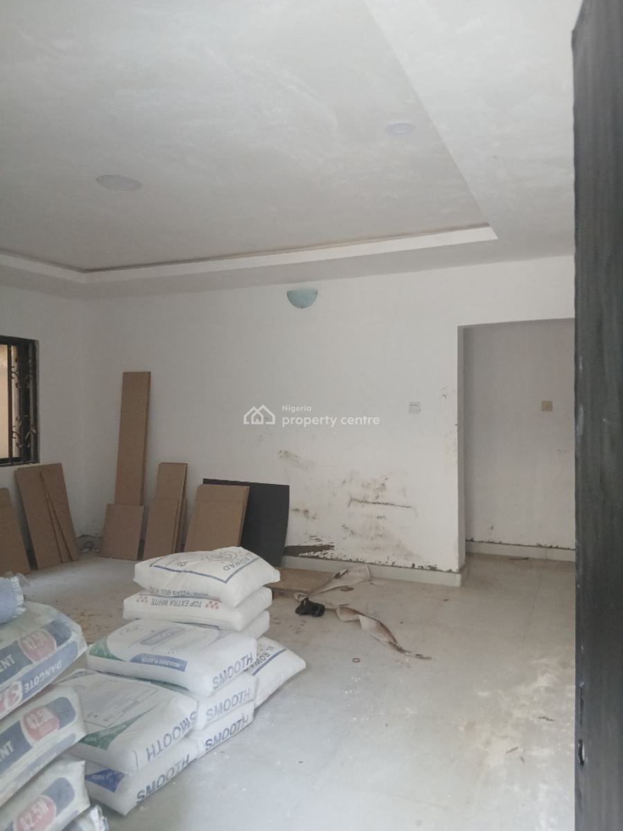 Lovely Newly Renovated 3 Bedrooms, Yaba, Lagos, Flat / Apartment for Rent