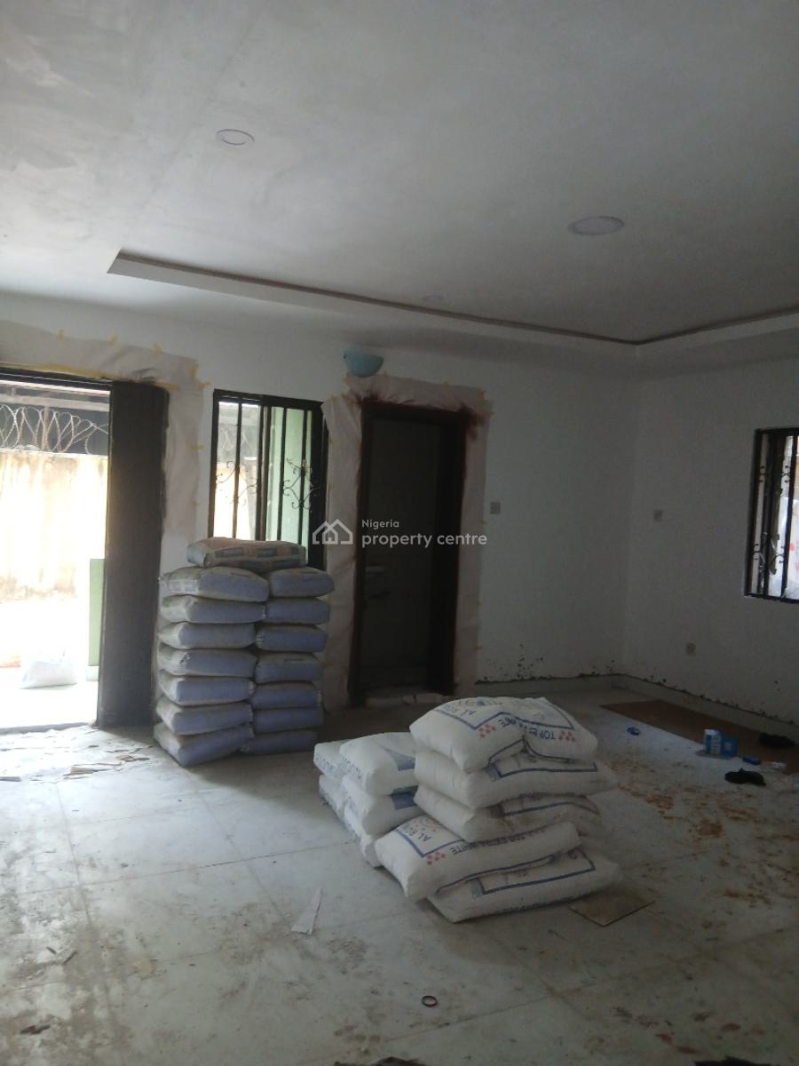 Lovely Newly Renovated 3 Bedrooms, Yaba, Lagos, Flat / Apartment for Rent