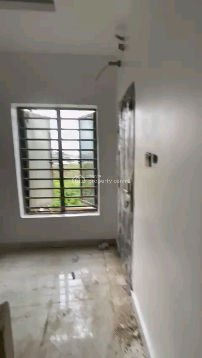 Spacious and Exclusive 3 Bedrooms Apartment, Anthony, Maryland, Lagos, Flat / Apartment for Rent