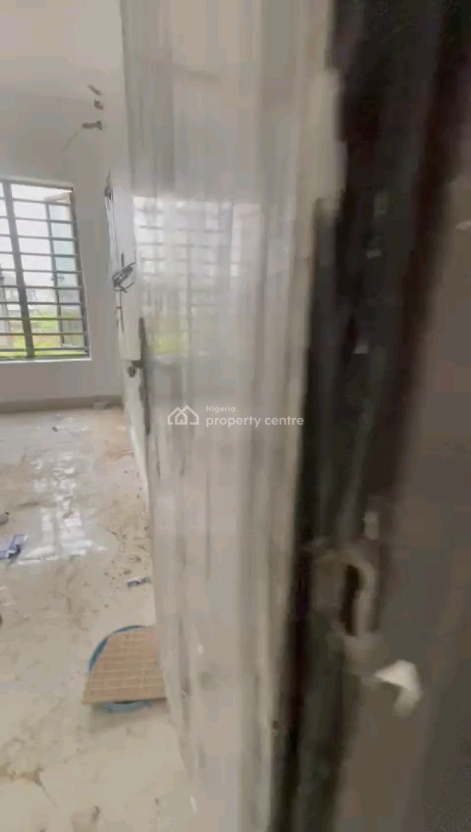 Spacious and Exclusive 3 Bedrooms Apartment, Anthony, Maryland, Lagos, Flat / Apartment for Rent