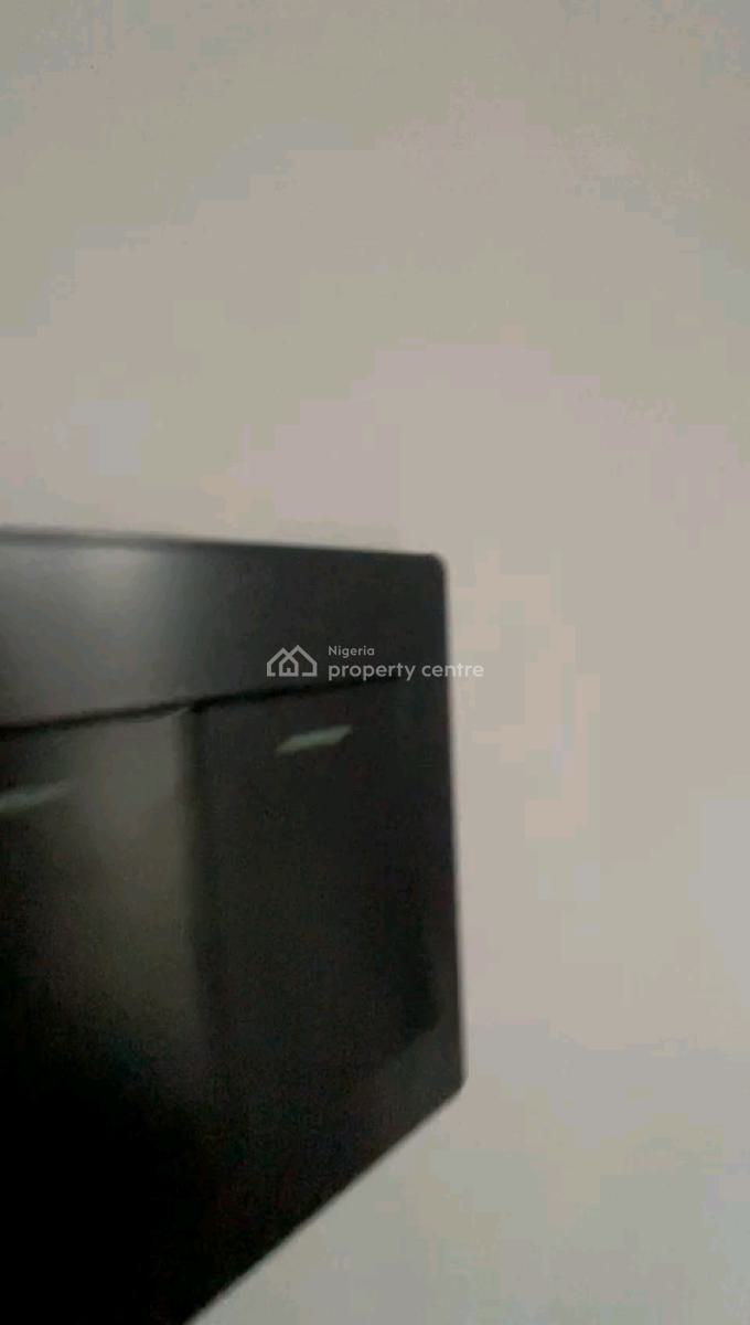 Spacious and Exclusive 3 Bedrooms Apartment, Anthony, Maryland, Lagos, Flat / Apartment for Rent