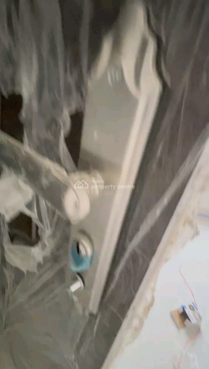 Spacious and Exclusive 3 Bedrooms Apartment, Anthony, Maryland, Lagos, Flat / Apartment for Rent