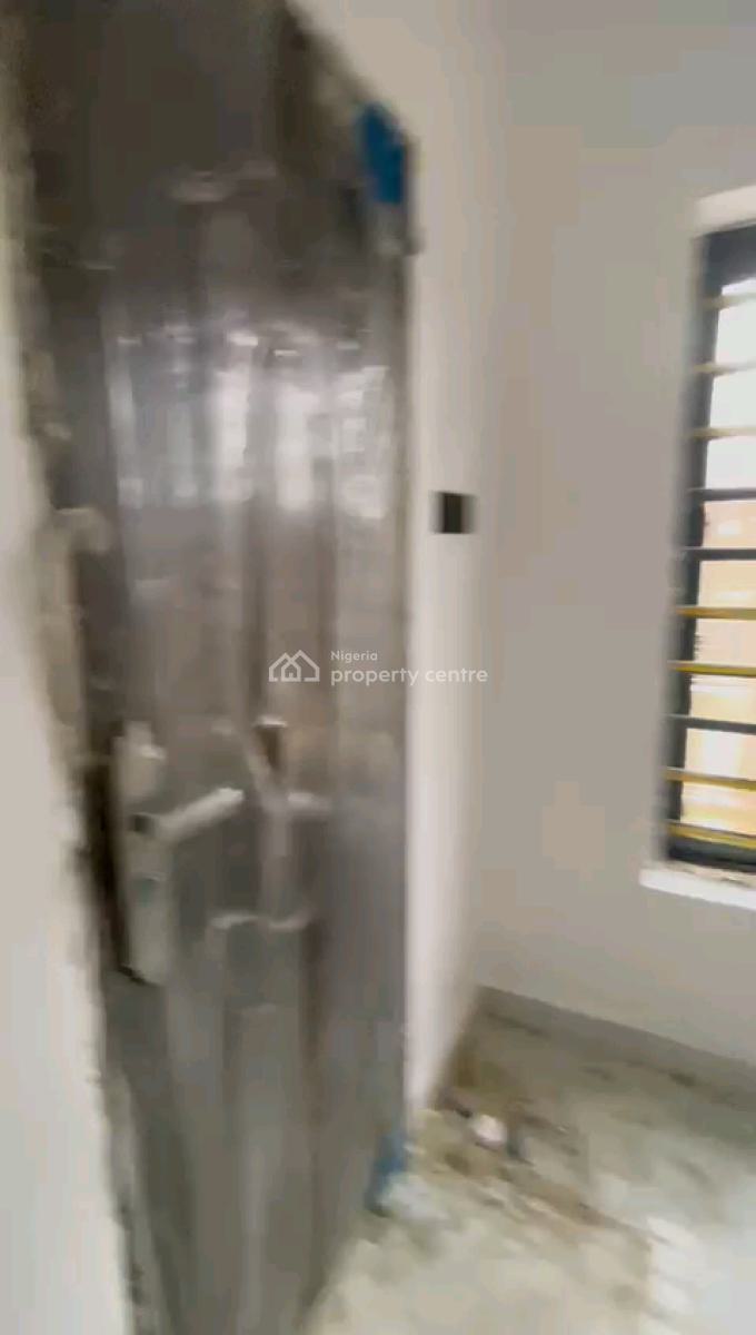 Spacious and Exclusive 3 Bedrooms Apartment, Anthony, Maryland, Lagos, Flat / Apartment for Rent