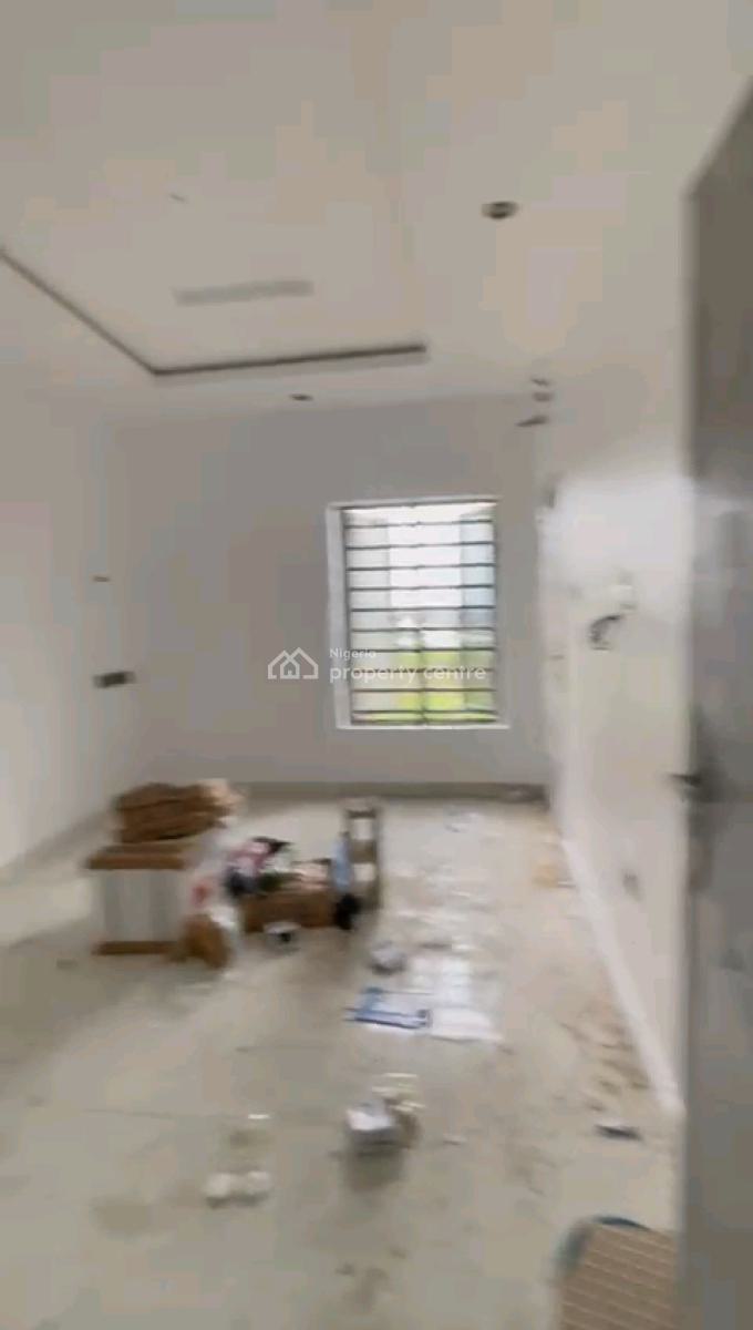Spacious and Exclusive 3 Bedrooms Apartment, Anthony, Maryland, Lagos, Flat / Apartment for Rent