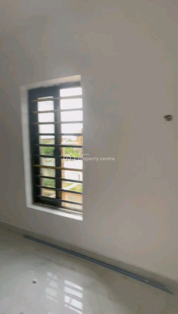 Spacious and Exclusive 3 Bedrooms Apartment, Anthony, Maryland, Lagos, Flat / Apartment for Rent