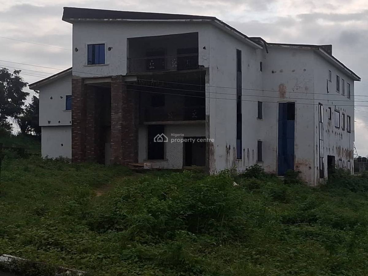 Eight Bedrooms Duplex with Bq, Summit Hills, Calabar, Cross River, Detached Duplex for Sale