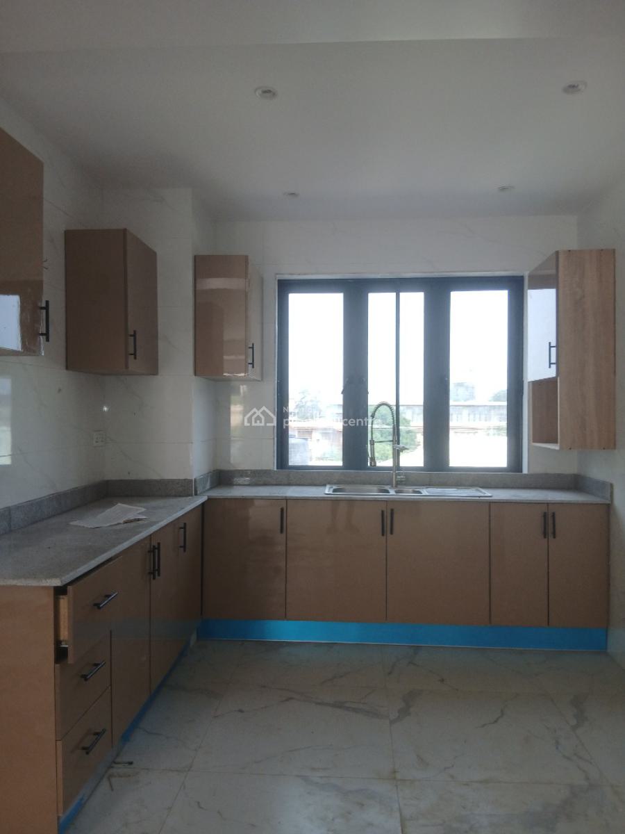 Luxury New 3 Bedrooms + Bq, Yaba, Lagos, Flat / Apartment for Rent