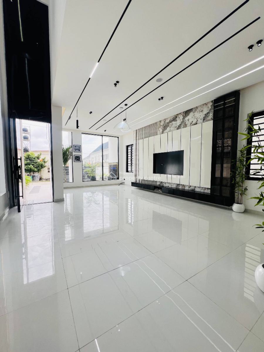 5 Bedrooms Fully Detached Duplex + Bq, & Pool, Lekki, Lagos, Detached Duplex for Sale