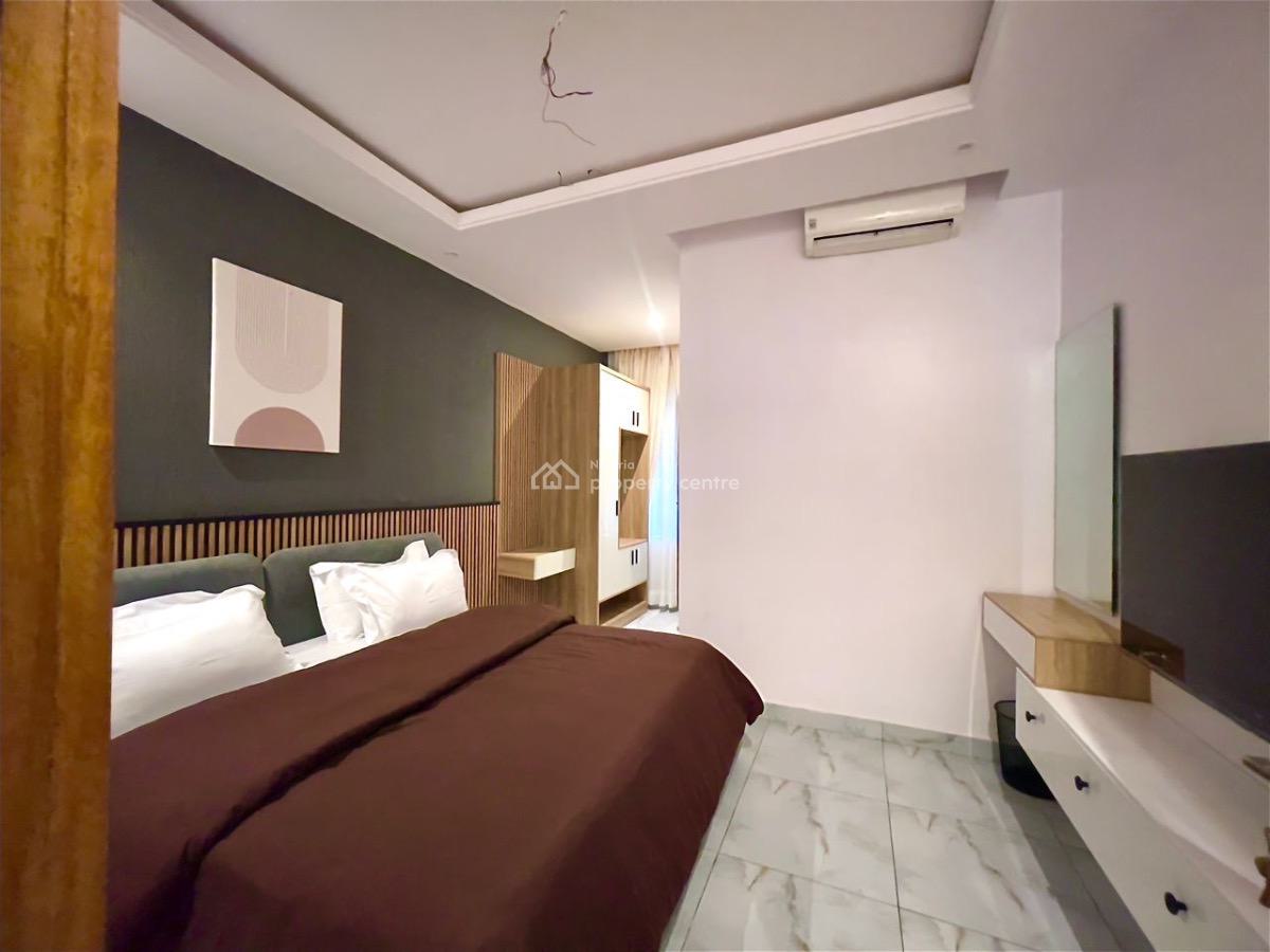 Beautiful 2 Bedrooms Maisonette Apartment, Lekki Phase 2, Lekki, Lagos, Flat / Apartment Short Let