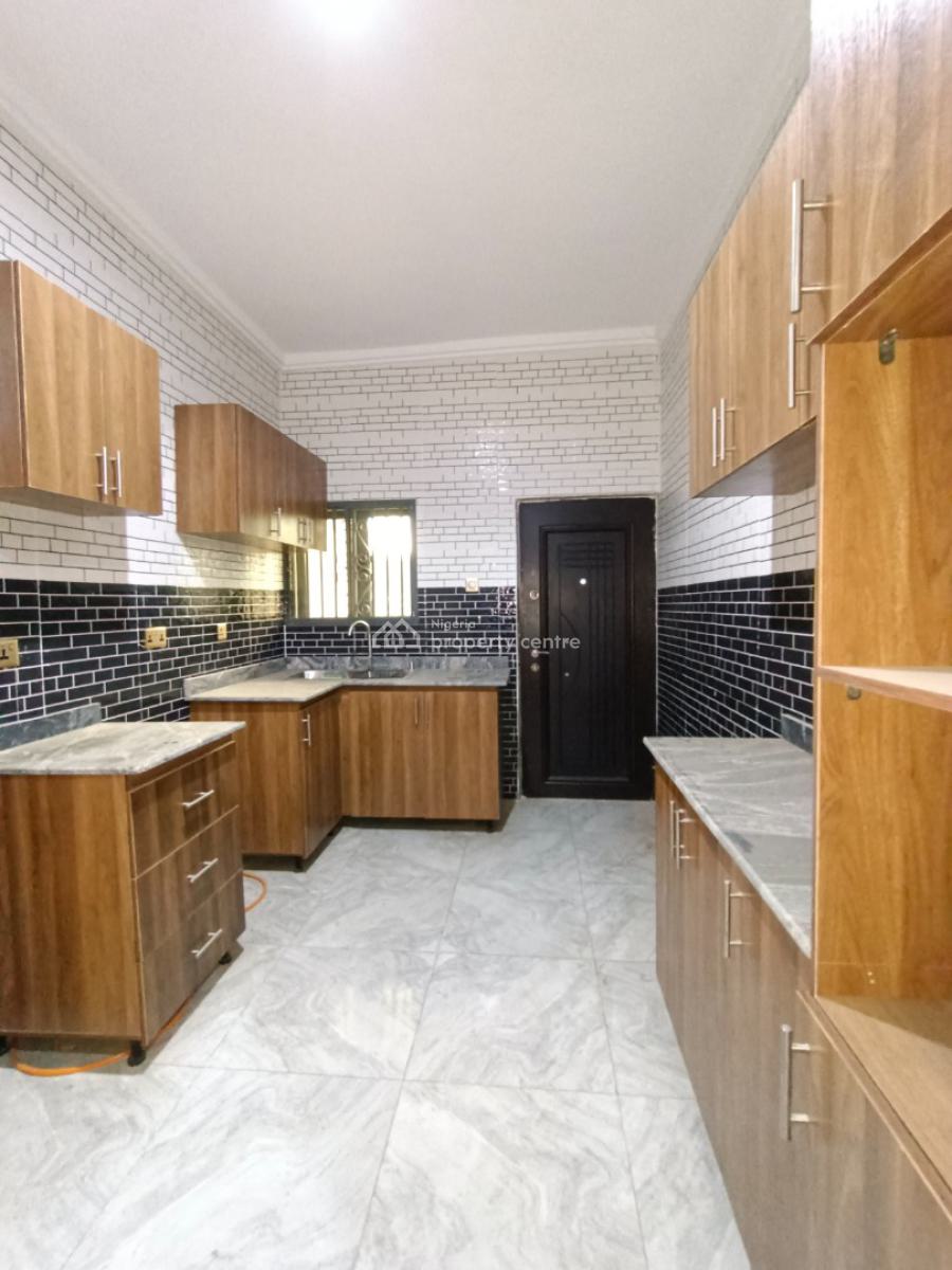 Luxury Units of 2 Bedrooms Flat with Sweet Modern Facilities, Lapade, Ologuneru, Ibadan, Oyo, Flat / Apartment for Rent