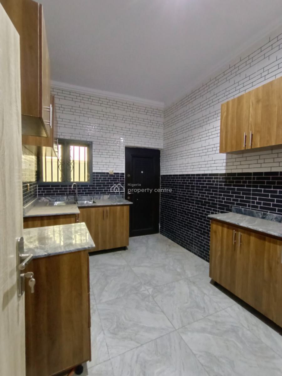 Luxury Units of 2 Bedrooms Flat with Sweet Modern Facilities, Lapade, Ologuneru, Ibadan, Oyo, Flat / Apartment for Rent