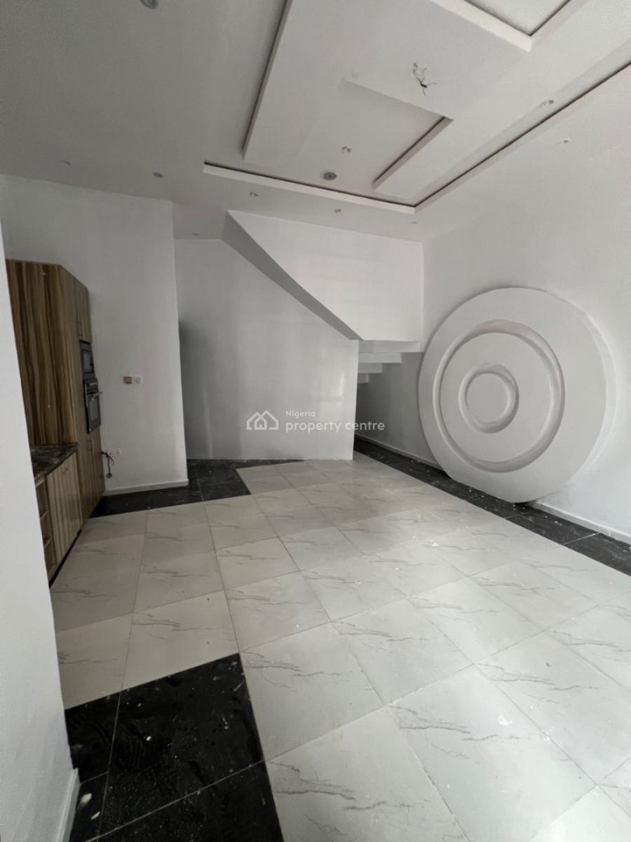 Well Managed Full Service Mini Flat Apartment in a a Secured Estate Wi, Royal Pine Estate Orchid Road Lekki Lagos, Lekki, Lagos, Mini Flat (room and Parlour) for Rent