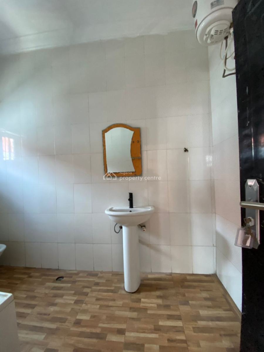 Semi Master Room Shared Apartment in Idado Estate, Idado Estate, Idado, Lekki, Lagos, Self Contain (single Rooms) for Rent