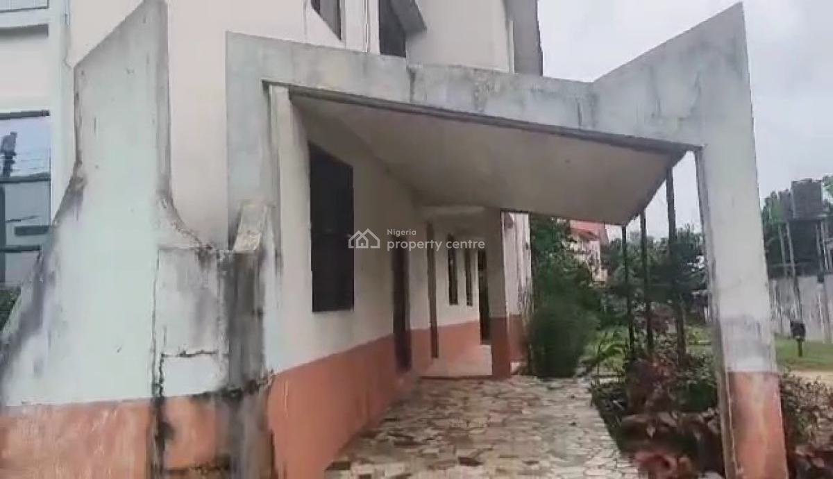5bedrooms Duplex & a Bq 100ft By 167ft Land (1500sqtrs), Airport Road, Close to Airport Gra, Benin, Oredo, Edo, Detached Duplex for Sale