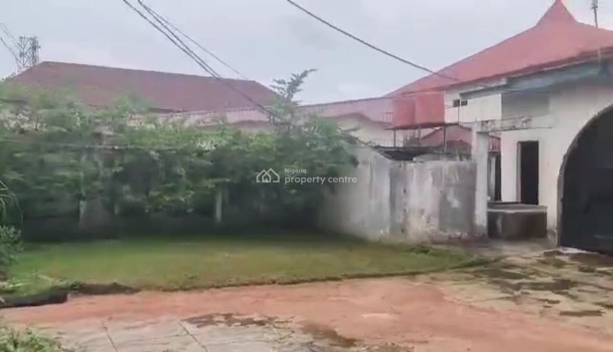 5bedrooms Duplex & a Bq 100ft By 167ft Land (1500sqtrs), Airport Road, Close to Airport Gra, Benin, Oredo, Edo, Detached Duplex for Sale