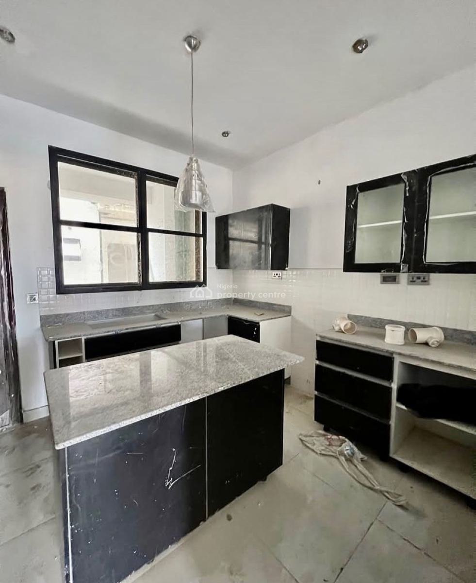 Clean 2 Bedroom Maisonnette in a Secured Estate, Lekki Phase 1, Lekki, Lagos, House for Rent