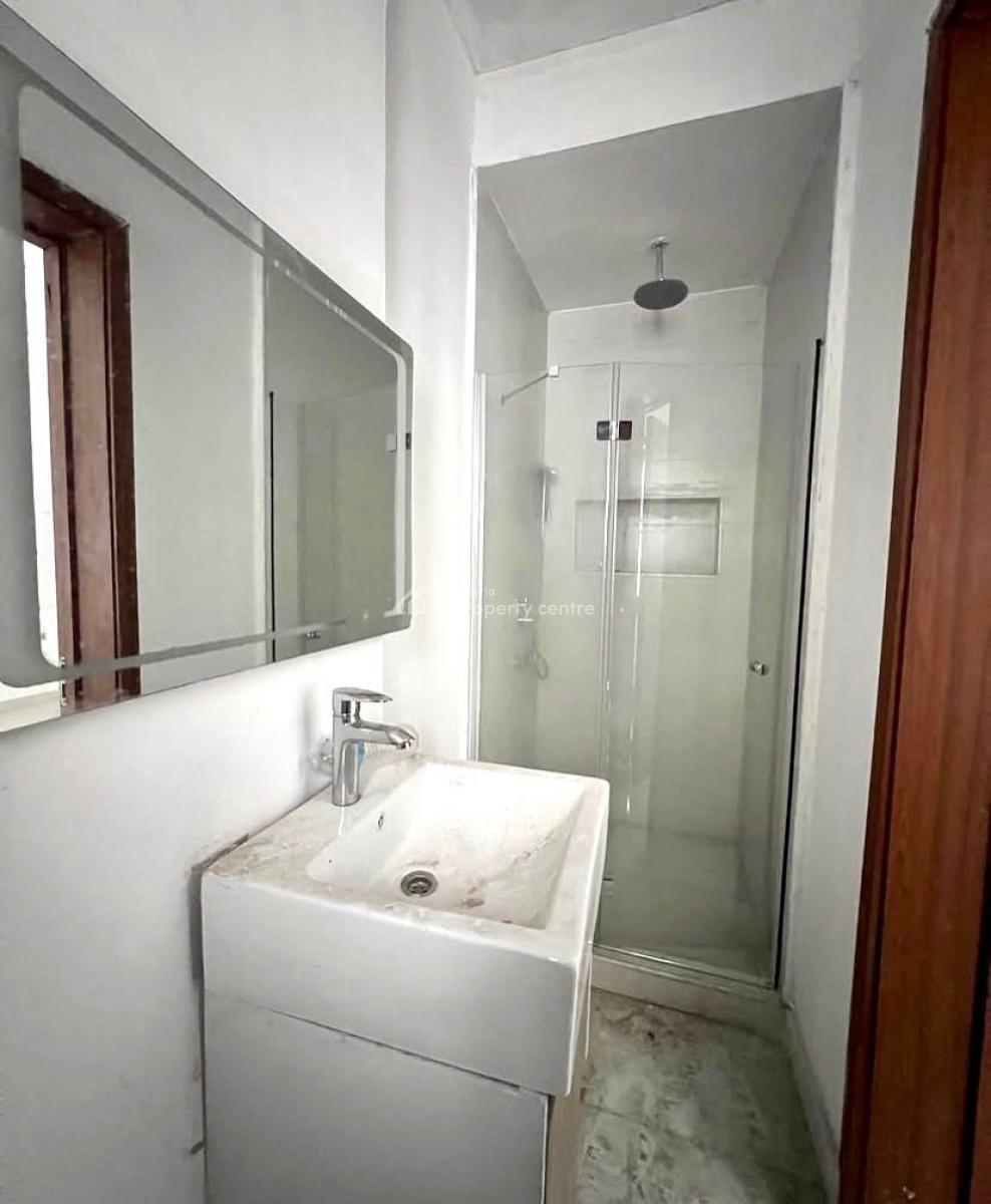 Clean 2 Bedroom Maisonnette in a Secured Estate, Lekki Phase 1, Lekki, Lagos, House for Rent