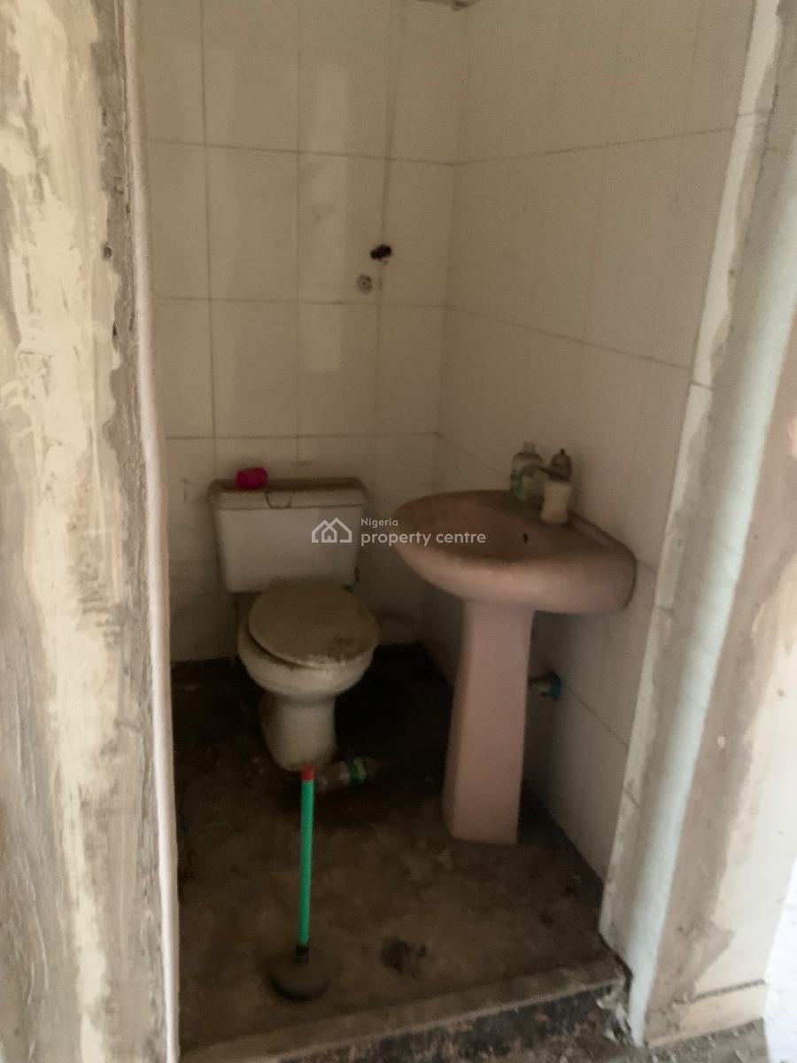 Spacious Office Space, Akowonjo, Alimosho, Lagos, Office Space for Rent
