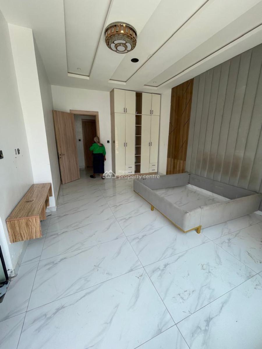 Luxury 4 Bedrooms, Ikota Gra, Lekki, Lagos, Terraced Duplex for Sale