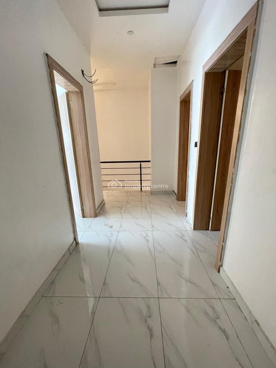 Luxury 4 Bedrooms, Ikota Gra, Lekki, Lagos, Terraced Duplex for Sale