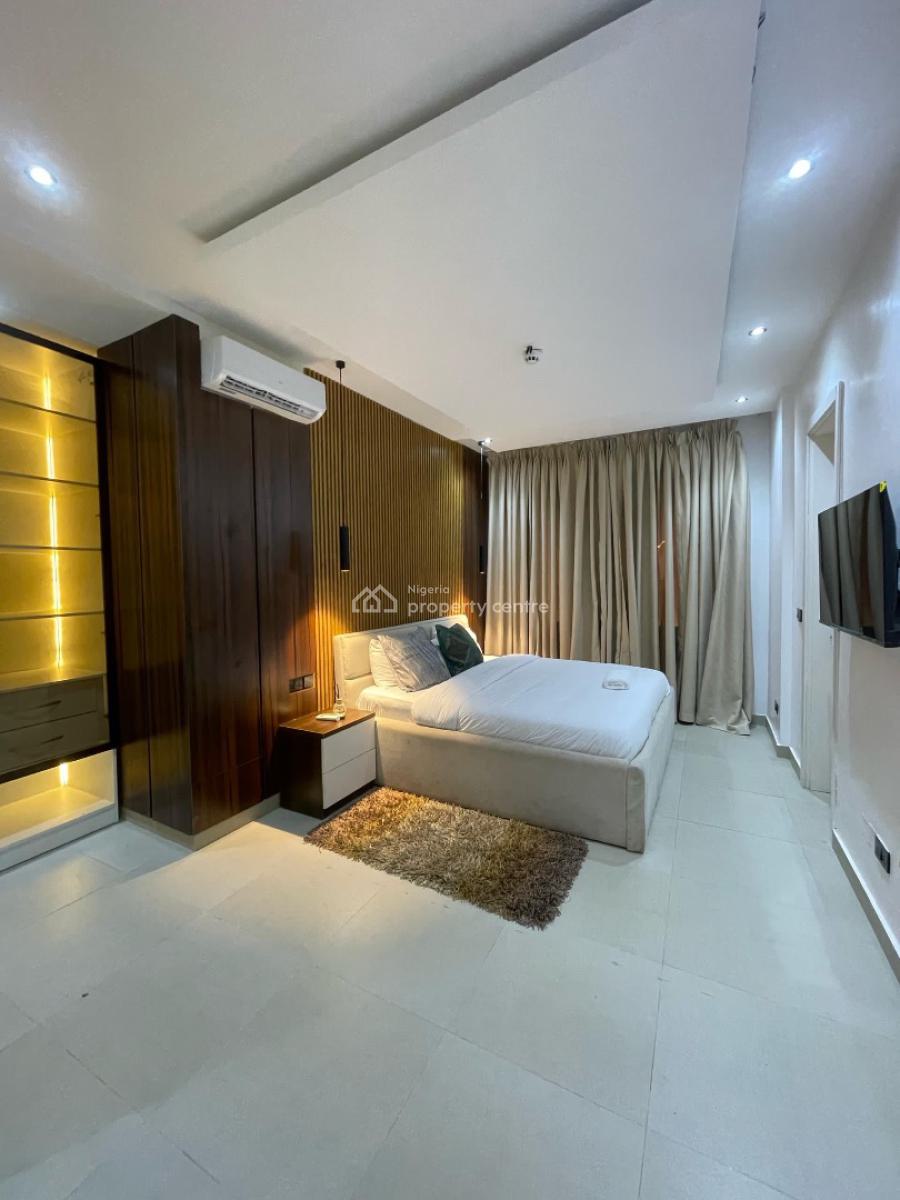 Minimalist Two 2 Bedroom Waterfront/cityview Apartment with Balcony, Lekki Phase 1, Lekki, Lagos, Flat / Apartment Short Let