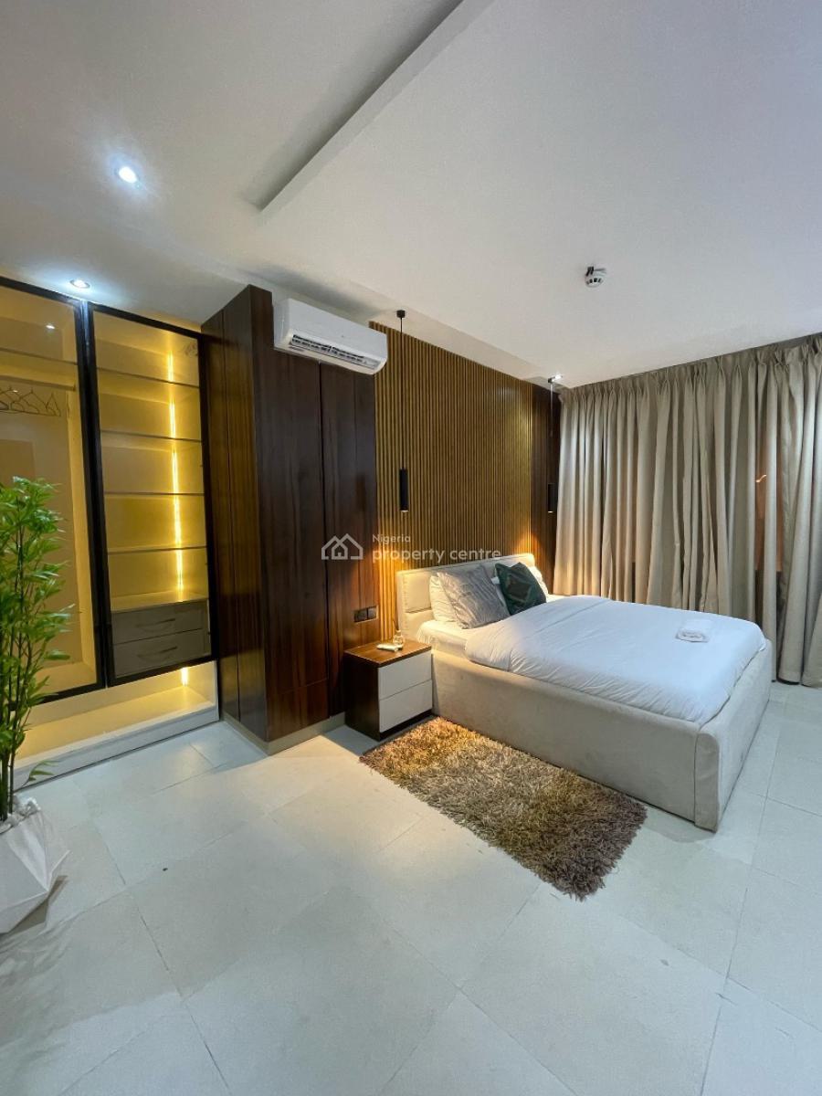 Minimalist Two 2 Bedroom Waterfront/cityview Apartment with Balcony, Lekki Phase 1, Lekki, Lagos, Flat / Apartment Short Let