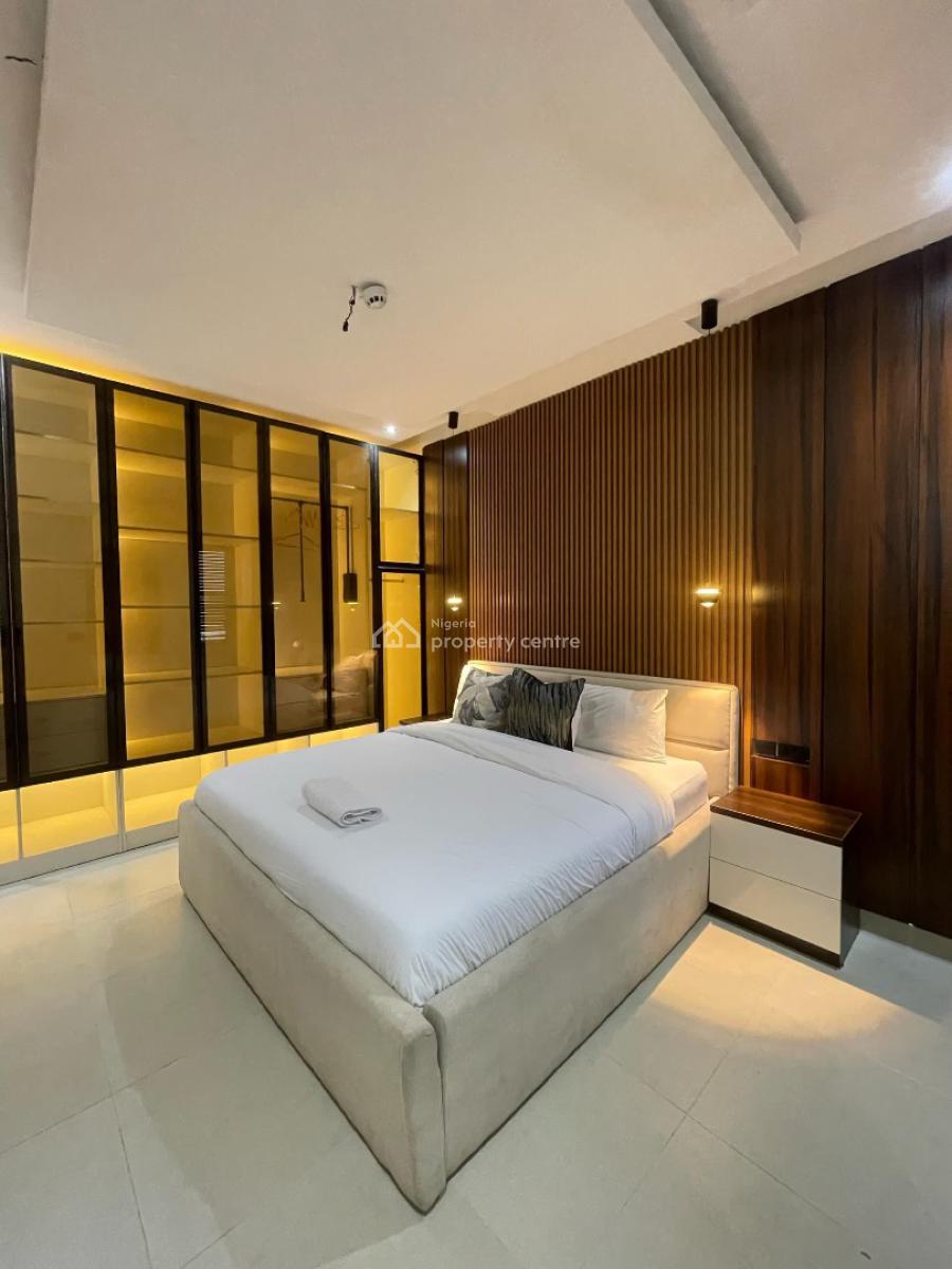 Minimalist Two 2 Bedroom Waterfront/cityview Apartment with Balcony, Lekki Phase 1, Lekki, Lagos, Flat / Apartment Short Let