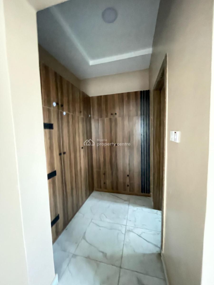 2 Bedroom Maisonette, Agege, Lagos, Flat / Apartment for Sale