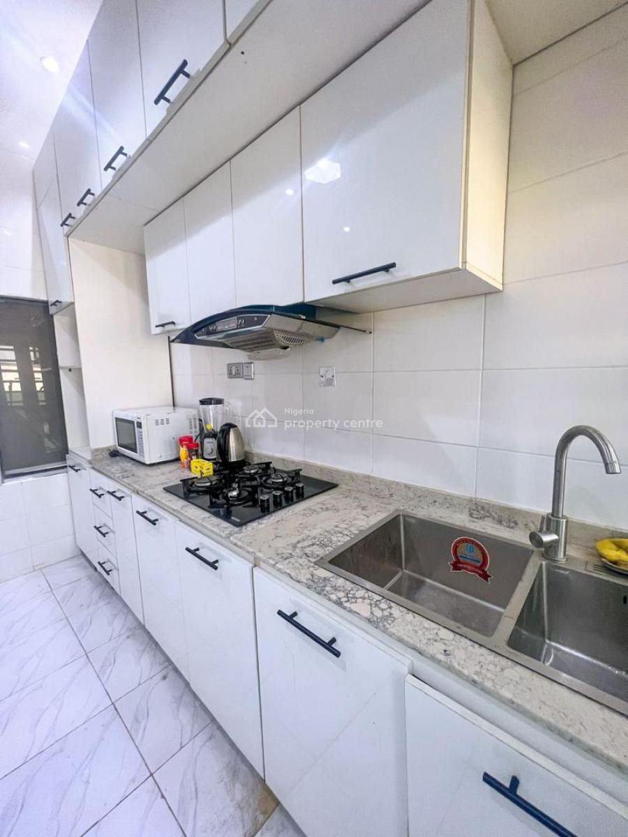 Luxury 2 Bedroom Apartment with Ps5, Snooker & Gym, Ologolo, Lekki, Lagos, Flat / Apartment Short Let