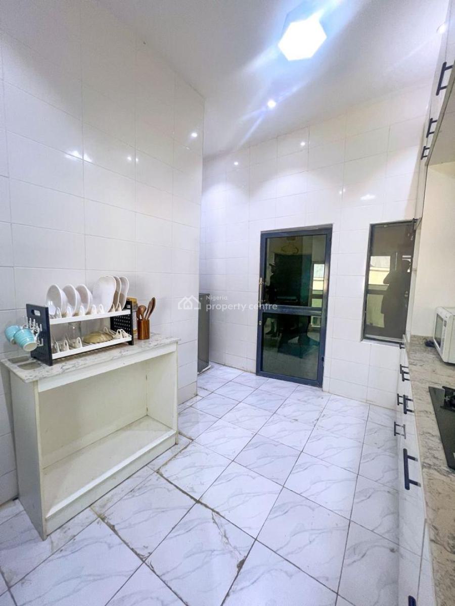 Luxury 2 Bedroom Apartment with Ps5, Snooker & Gym, Ologolo, Lekki, Lagos, Flat / Apartment Short Let