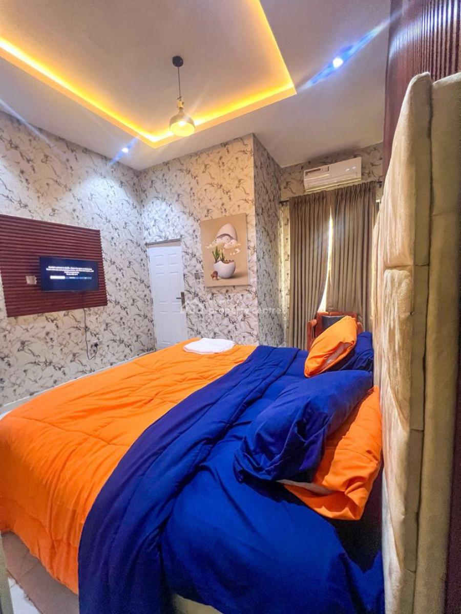 Luxury 2 Bedroom Apartment with Ps5, Snooker & Gym, Ologolo, Lekki, Lagos, Flat / Apartment Short Let