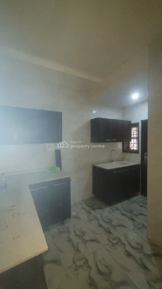 Massive Luxurious 3 Bedroom Flat 1st Floor, By Old Secretariat, Durumi, Abuja, Flat / Apartment for Rent