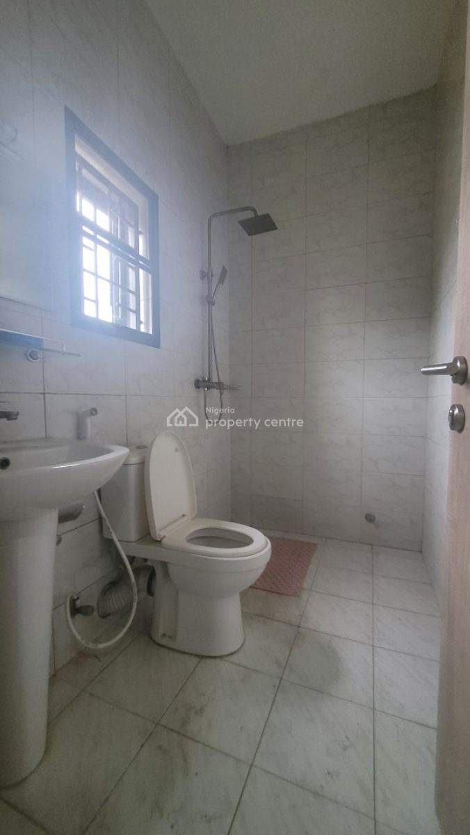 Massive Luxurious 3 Bedroom Flat 1st Floor, By Old Secretariat, Durumi, Abuja, Flat / Apartment for Rent