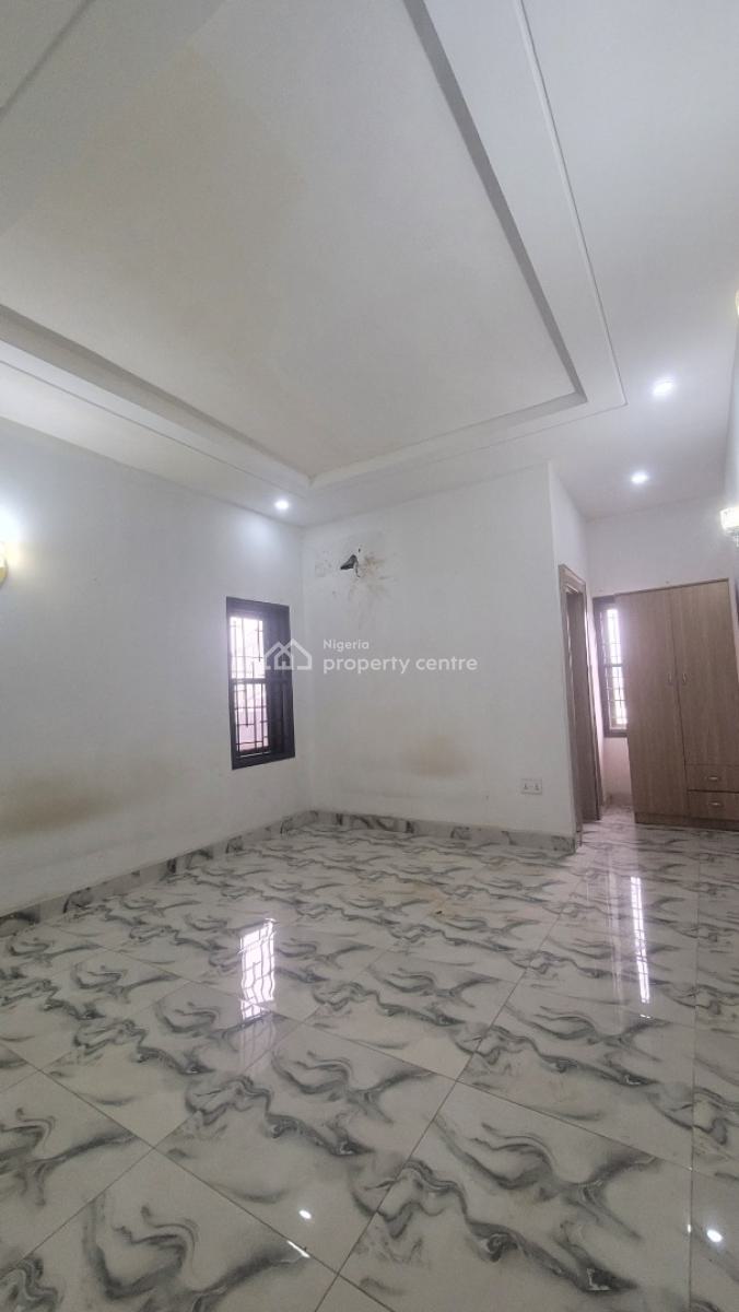Massive Luxurious 3 Bedroom Flat 1st Floor, By Old Secretariat, Durumi, Abuja, Flat / Apartment for Rent