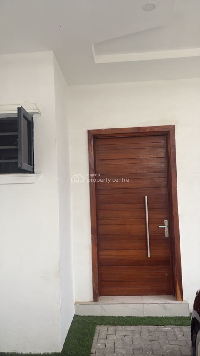 Luxury 4 Bedrooms, Ikota Gra, Lekki, Lagos, Terraced Duplex for Sale